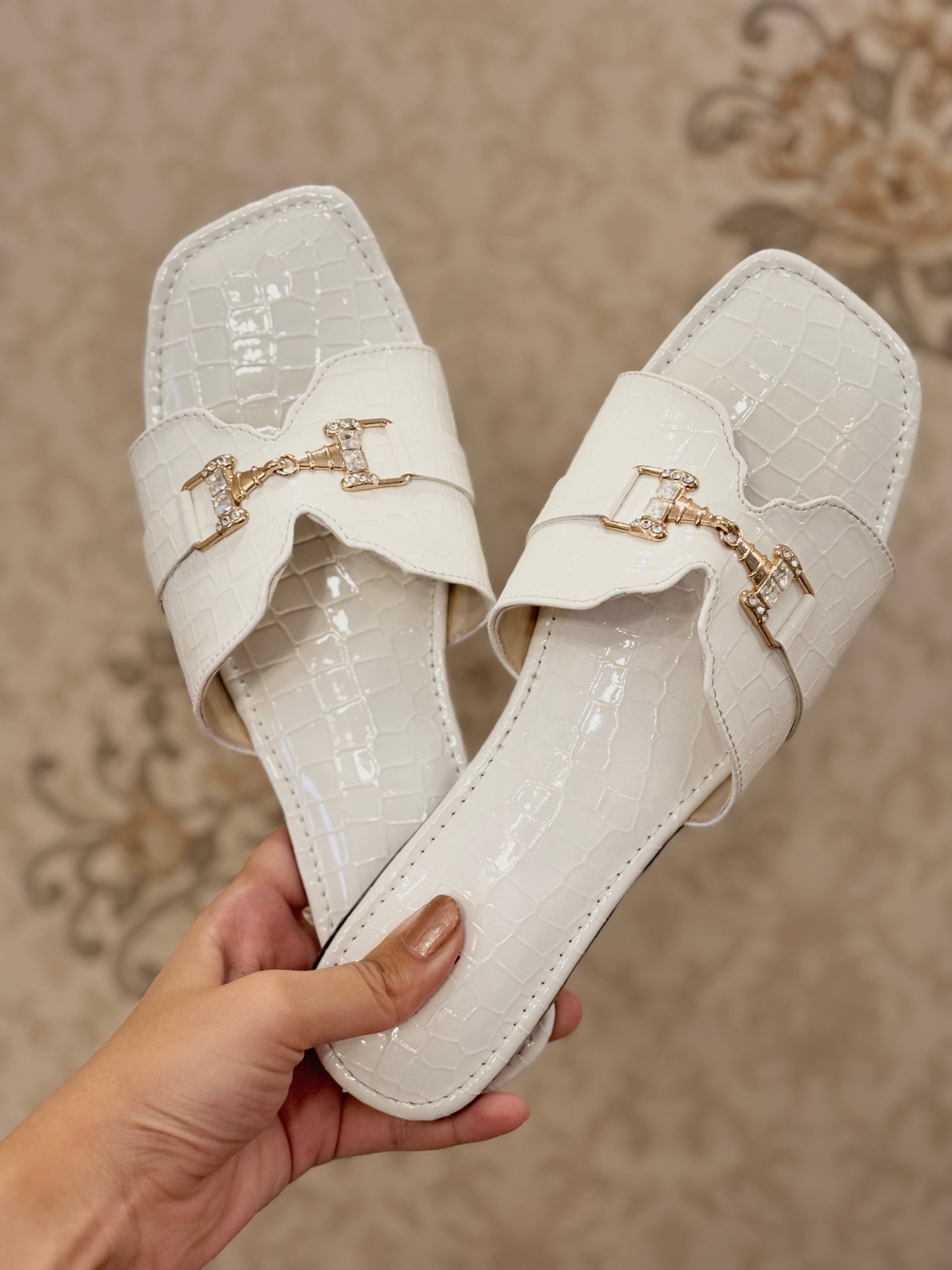 Aleeha Chappals
