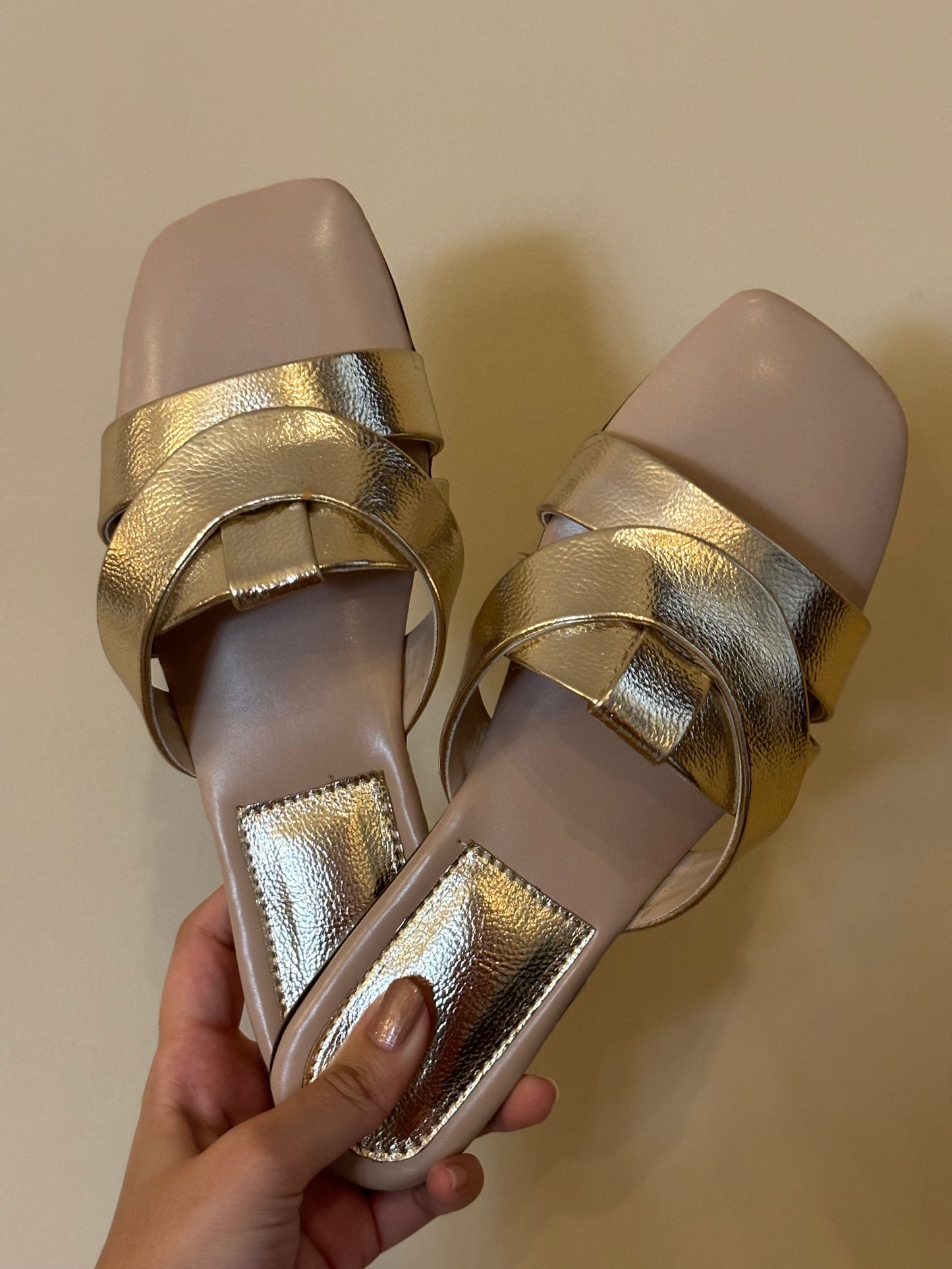 Rehma Chappals