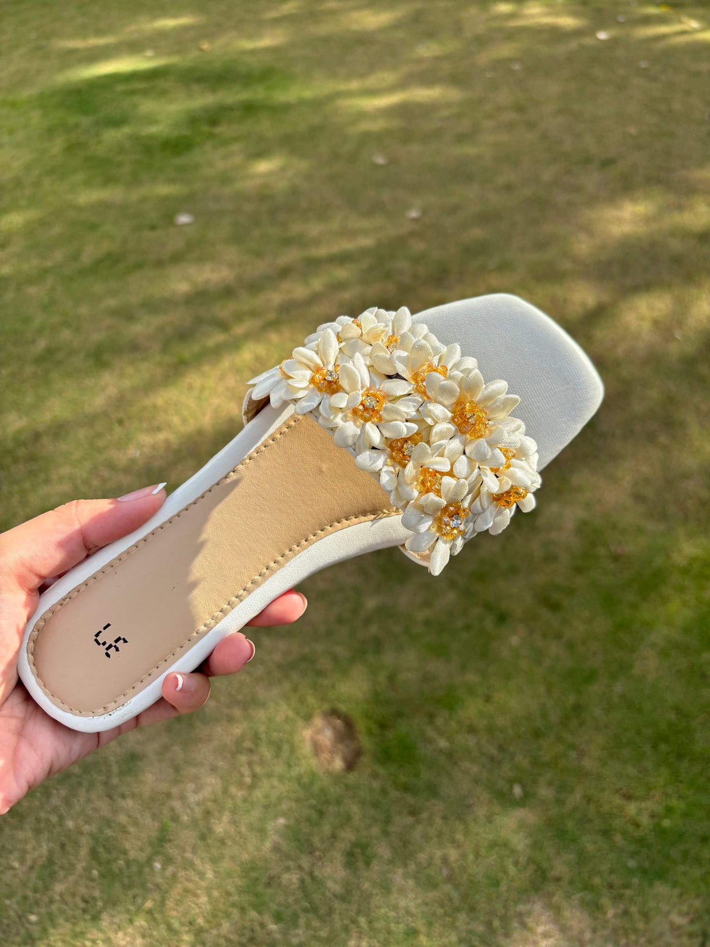 Ameera Chappals