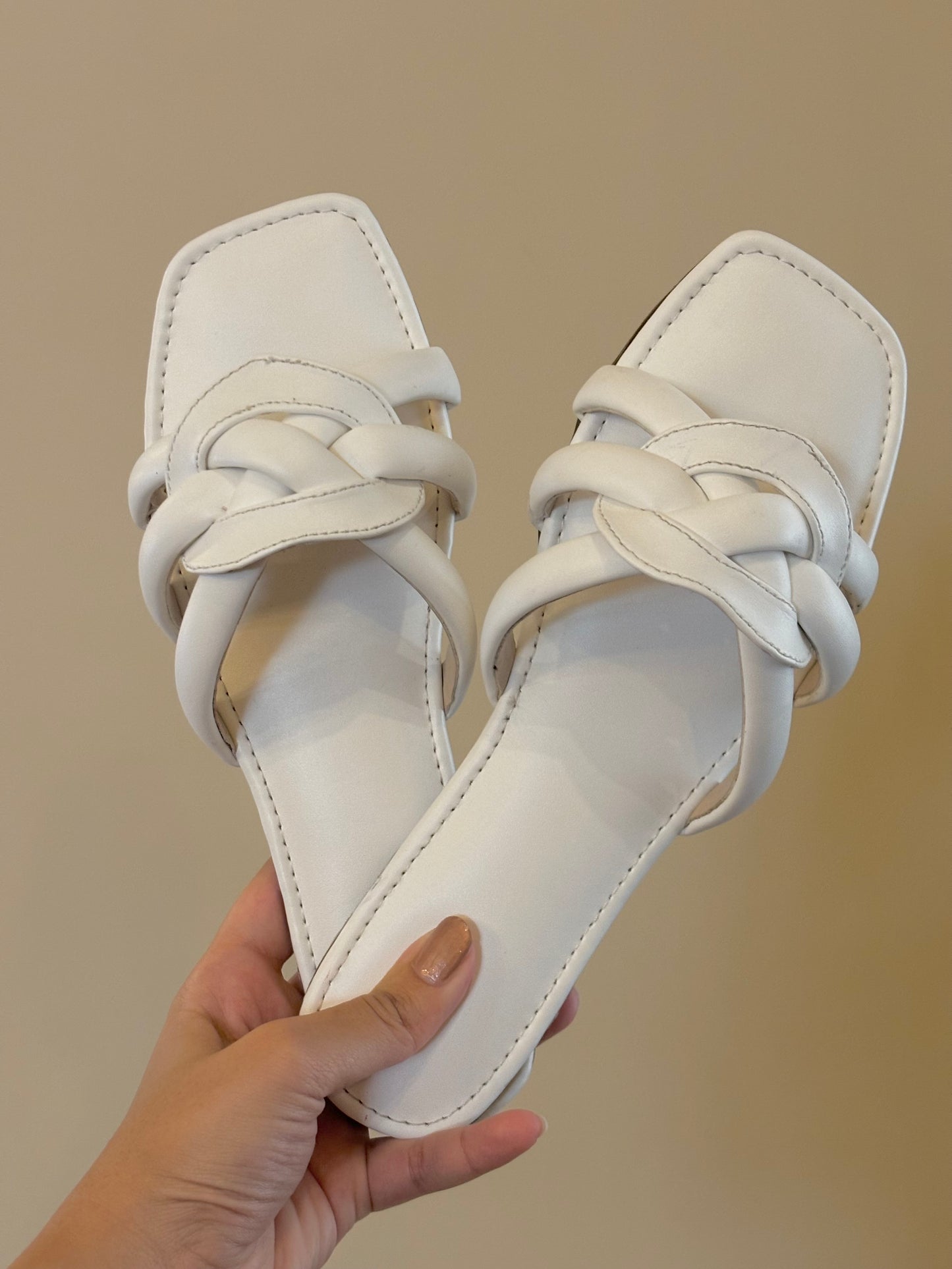 Khadija Chappals