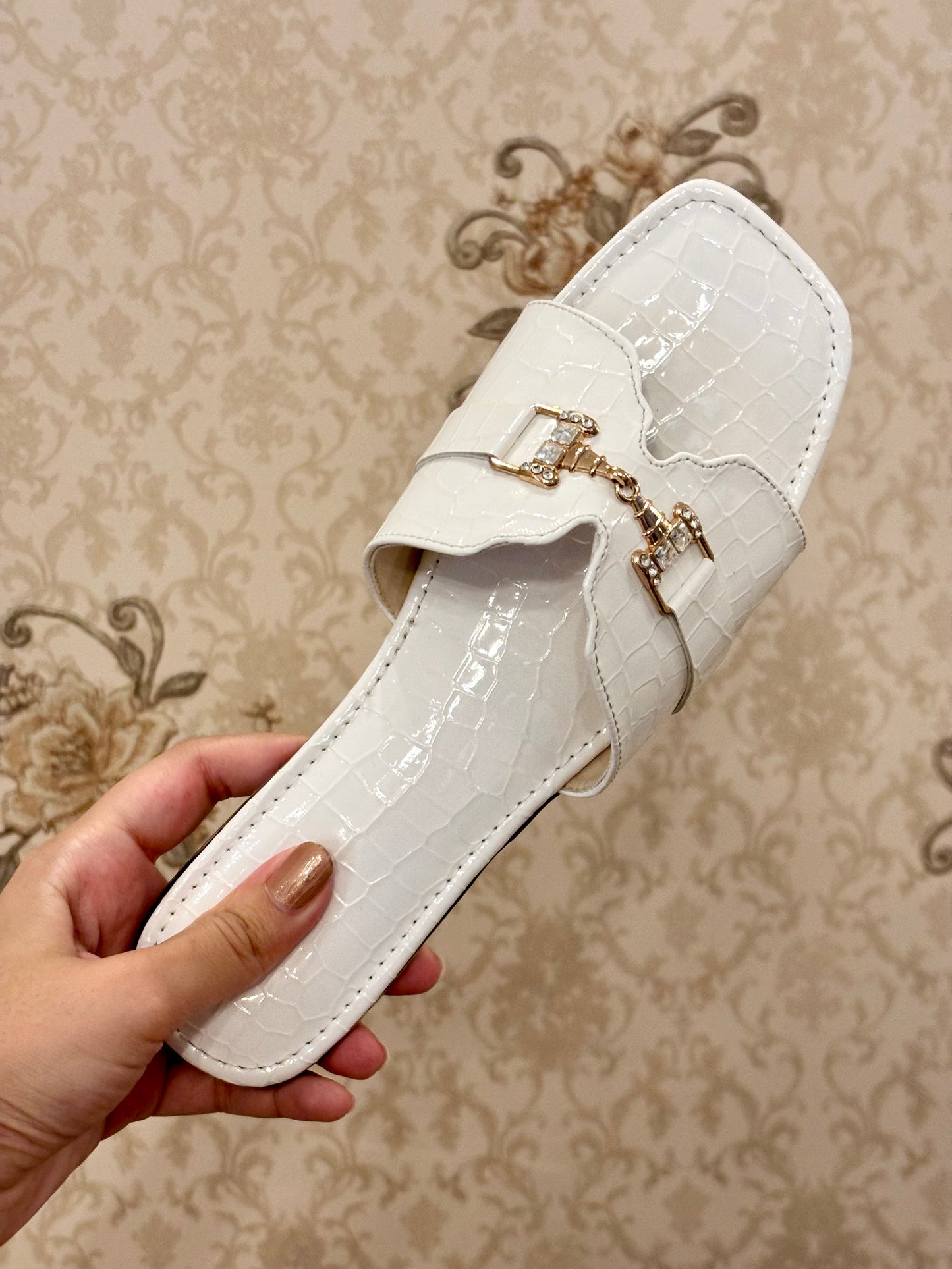 Aleeha Chappals