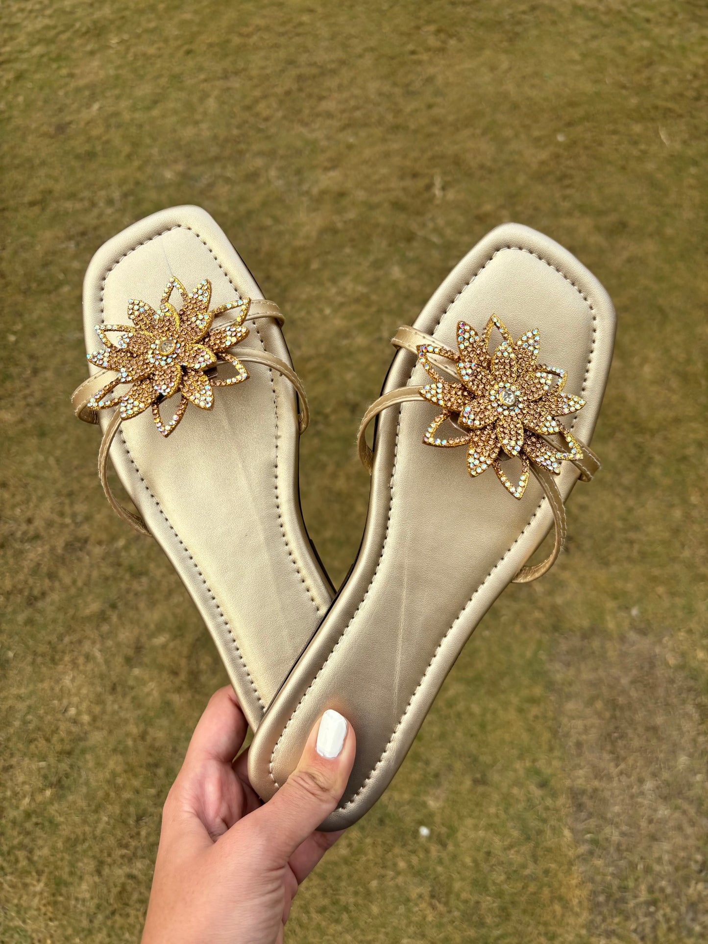 Nimra Chappals